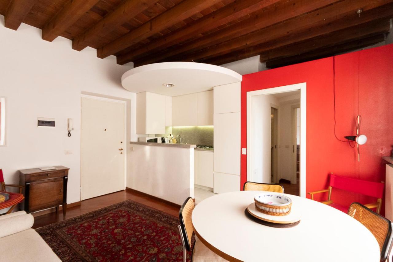 Anfiteatro Apartment In Brera Милан Экстерьер фото